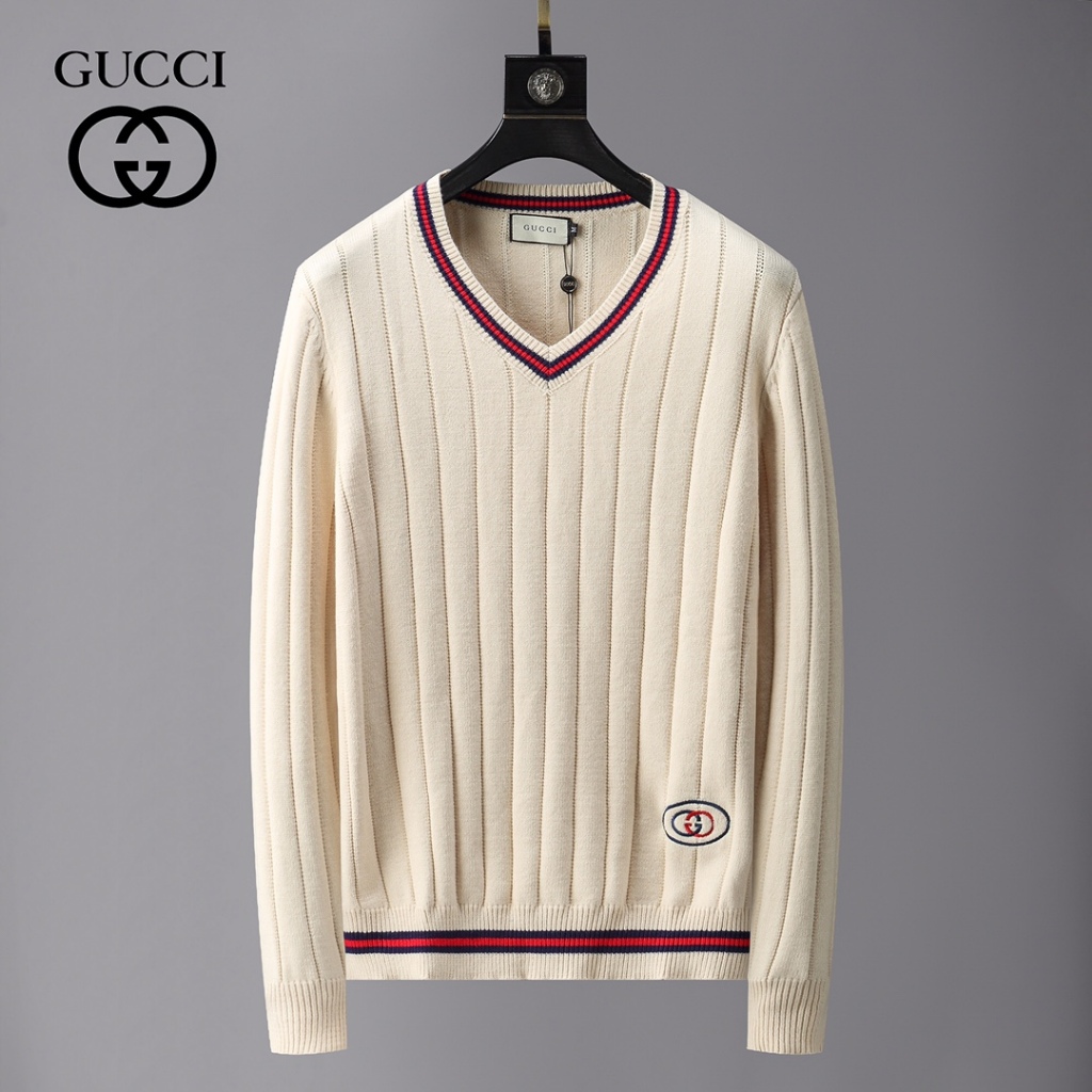 Gucci เสื้อสเวตเตอร์แขนยาวคอวีผู้ชาย