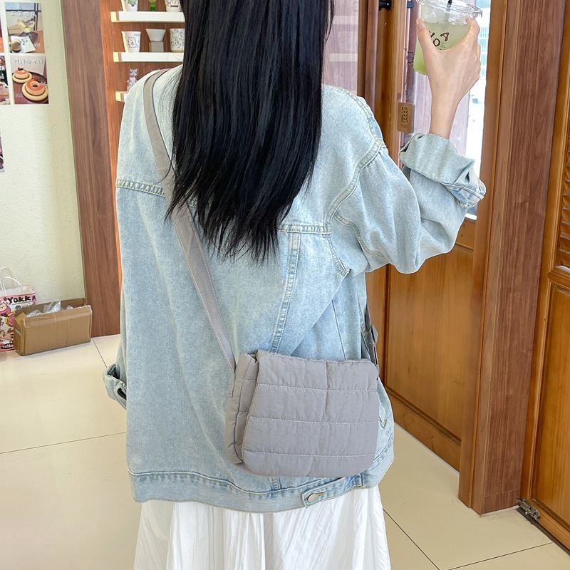 YADOU Niche design flap cloud bag เต็มไปด้วยผ้าฝ้ายกระเป๋าสะพายอเนกประสงค์สไตล์เกาหลี