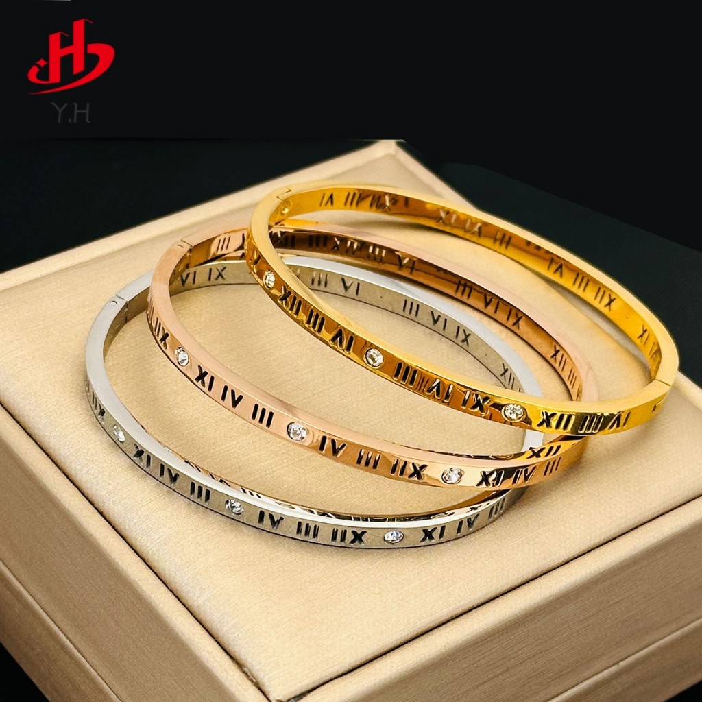 Y.H ตัวเลขโรมัน เพชร สีทอง 18 K กำไลข้อมือสแตนเลส