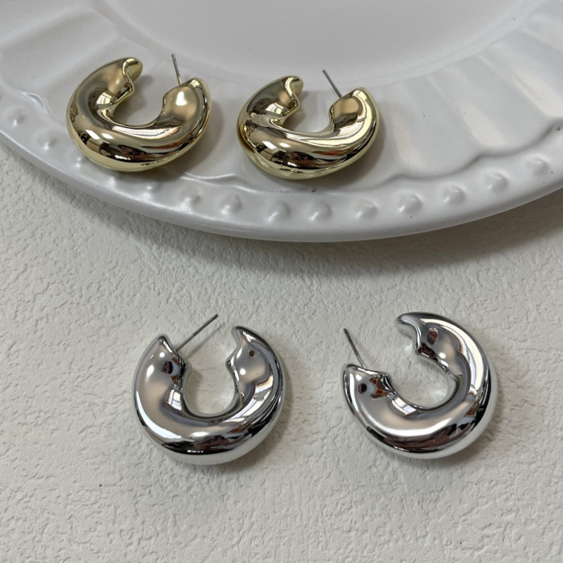 ต่างหูห่วงรูปตัว C ไม่สม่ําเสมอหรูหราเครื่องประดับแฟชั่น