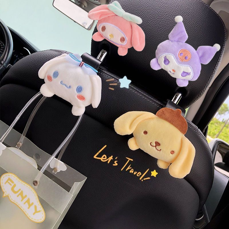 【ตุ๊กตามีขา】 ตะขอเเขวนในรถยนต์ ตะขอแขวนตุ๊กตา My Melody Kuromi Cinnamoroll ตะขอเก็บของ น่ารัก อเนกประสงค์ อุปกรณ์เสริม สําหรับติดเบาะหลัง