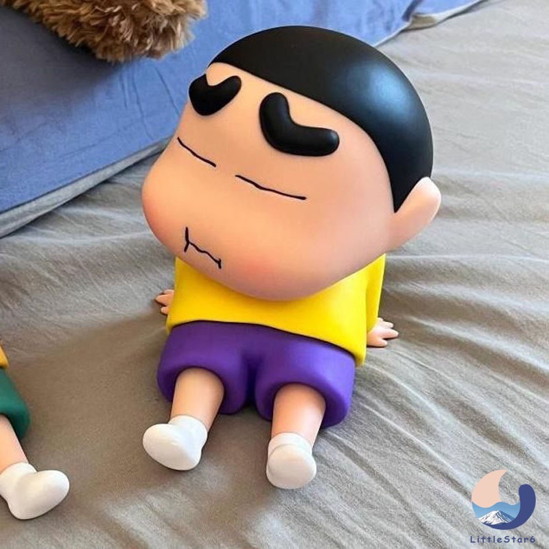 👉เก็บ ที่วางโทรศัพท์สร้างสรรค์,รูปเครยอนชินจังพีวีซีตุ๊กตาโทรศัพท์มือถือยืน,ของเล่นรูปสนับสนุนตกแต่งโต๊ะวงเล็บโทรศัพท์มือถือแบบพกพาสก์ท็อปเครื่องปร Phone Holder【LittleStar6】