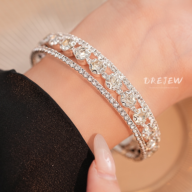 DREJEW เดรช สร้อยข้อมือยางยืดเพชรหลายชั้น อิน สร้อยข้อมือแฟชั่นที่สวยหรูข้ามพรมแดนเครื่องประดับระดับไฮเอนด์ที่งดงาม