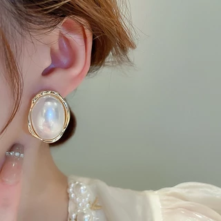 เข็มเงินต่างหูมุกรูปไข่ฝรั่งเศสแสงหรูหราอาวุโสความรู้สึกกระดุมอารมณ์ขนาดเล็กที่เรียบง่ายร่วมทั้งหมดจับคู่ต่างหูหญิง