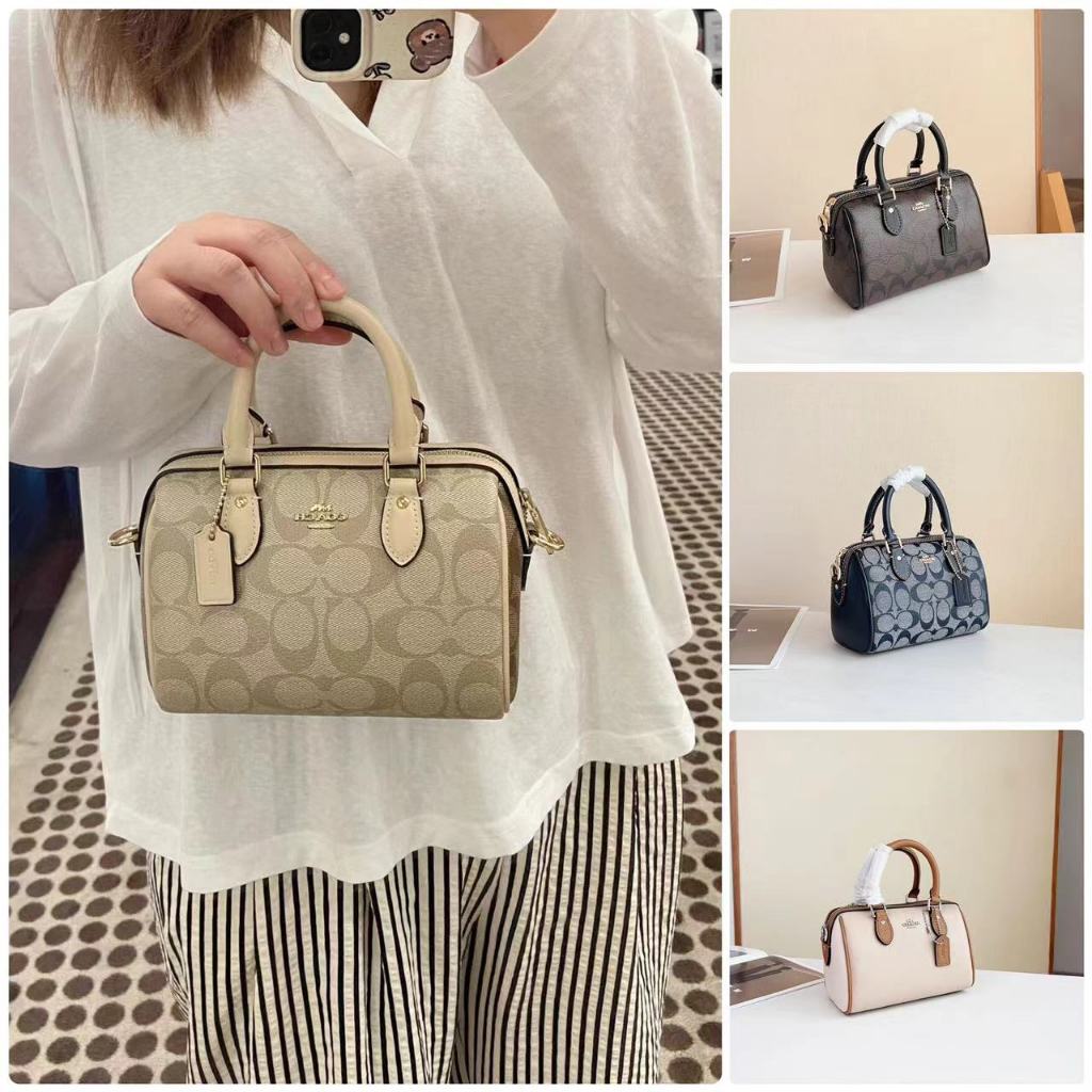 ของแท้ 100% COACH หญิงกระเป๋า Rowan18 หมอนบอสตันกระเป๋ามินิคลาสสิกสายตายาวแบบพกพาไหล่กระเป๋า Messenger CH159 CH160