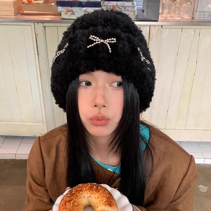 นุ่มข้าวเหนียวลึกฤดูหนาว ~ เวอร์ชั่นเกาหลี อิน โบว์ตุ๊กตาหมวกผู้หญิงหนาอบอุ่นถักหมวกตุ๊กตาน่ารักเป่าโถวหมวก