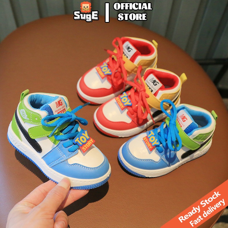 SUGE รองเท้ากีฬา รองเท้าบาสเก็ตบอลลําลอง กันลื่น แฟชั่นฤดูใบไม้ผลิ สําหรับเด็กผู้ชาย และเด็กผู้หญิง