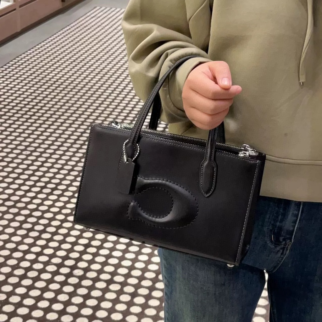 ของแท้ 100% COACH หญิงกระเป๋า NINA ขนาดเล็กกระเป๋าถือ Tote กระเป๋าไหล่กระเป๋า Messenger CR097
