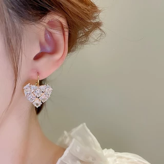 เพทายฝรั่งเศสรักหูหัวเข็มขัดขนาดเล็กใหม่หัวใจออกแบบต่างหูอินเทรนด์พร็อพคุณภาพสูงออกแบบต่างหูหญิง