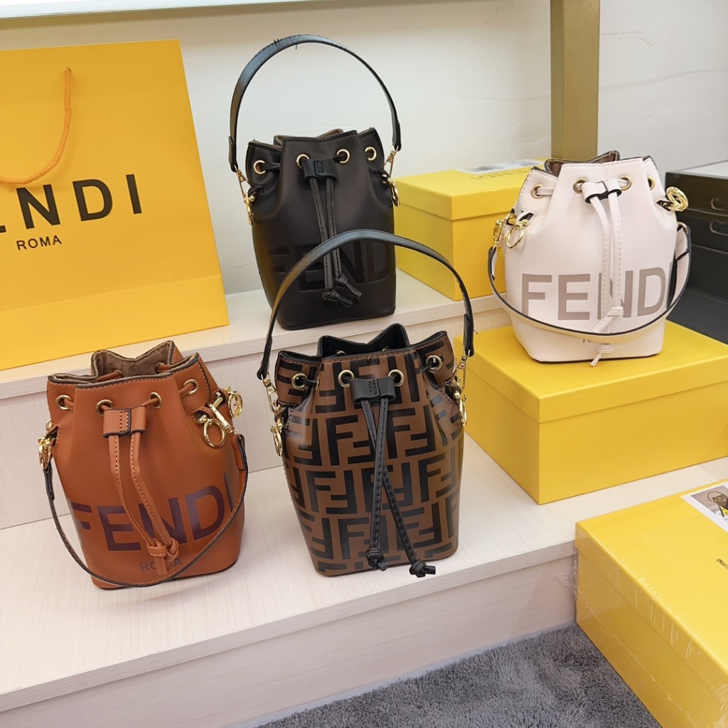 Fendi Bucket Bag สายสะพายไหล่ยาวปรับได้ซับหนังนิ่มแฟชั่นกระเป๋าถือ Messenger ไหล่เดียวอินเทรนด์ Fe