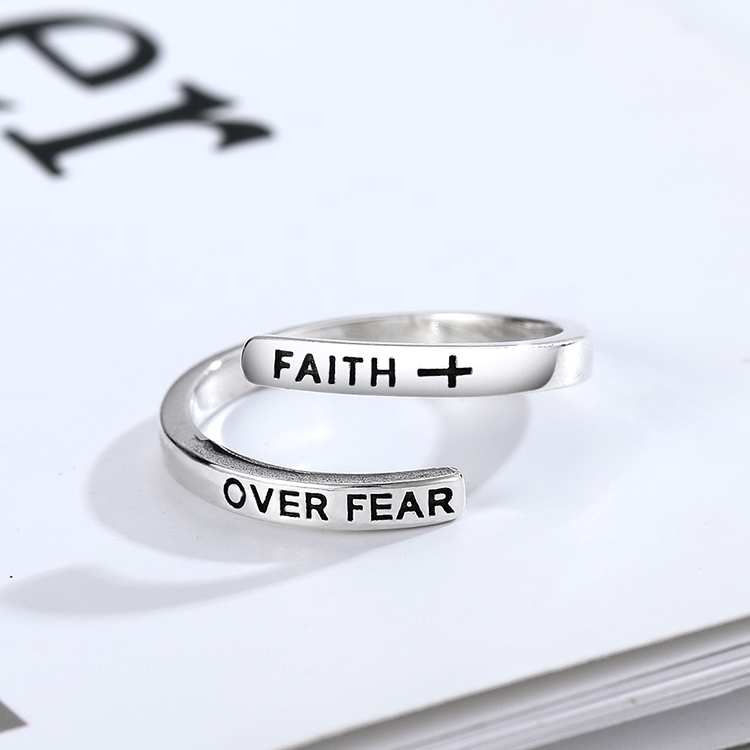 Faith Over Fear Ring แหวนไม้กางเขนสําหรับผู้หญิง