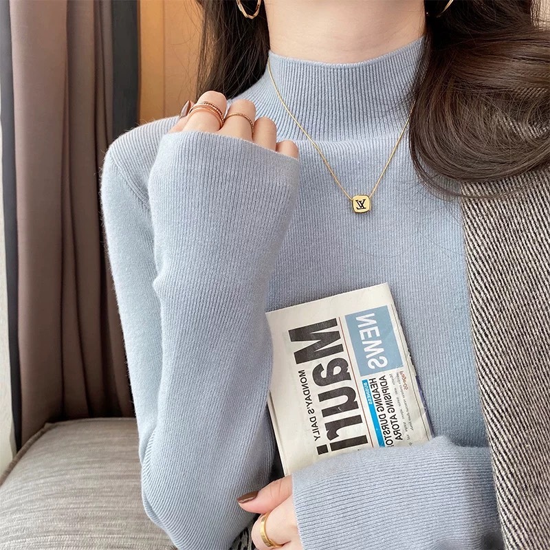 ครึ่งคอเต่า จุดต่ําสุด เสื้อผู้หญิงฤดูใบไม้ร่วงฤดูหนาวแบบใหม่เข้ารูปสลิมม