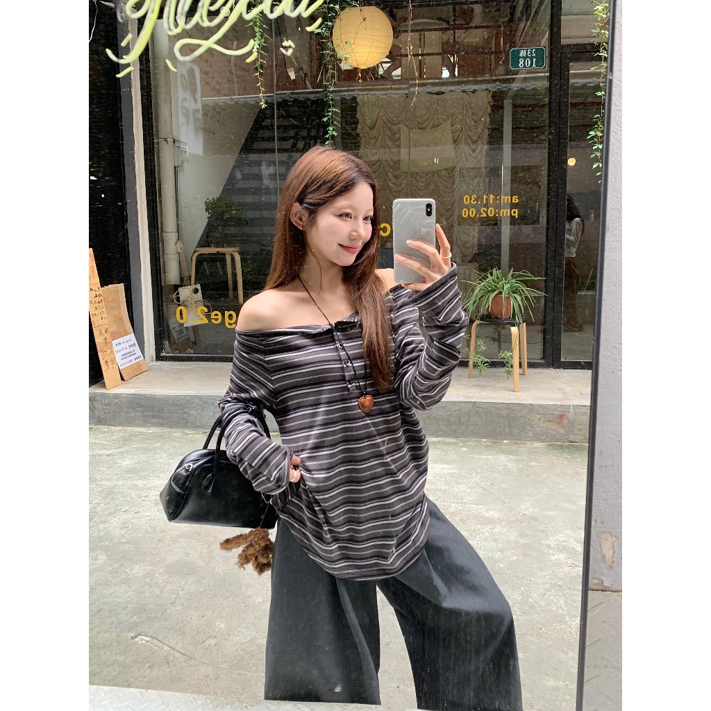 【BANKO】เสื้อยืดแขนยาวเกาะอกลายทางลําลองสําหรับผู้หญิงฤดูใบไม้ร่วงหลวมสบายๆ
