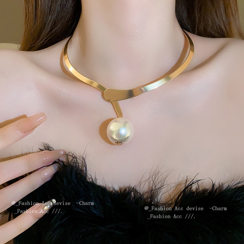 สร้อยคอไข่มุกทองสไตล์โลหะยุโรปและอเมริกา เครื่องเทศสาวแสงหรูหราความรู้สึกสูงโซ่กระดูกไหปลาร้าเฉพาะอารมณ์เครื่องประดับขายส่งหญิง