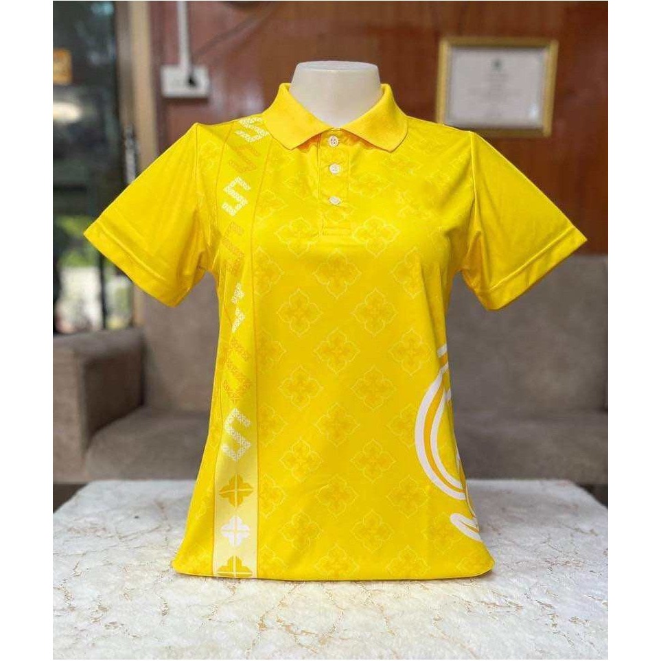 เสื้อโปโลเหลืองพิมพ์ลาย 7@2 พรรษา ผ้าไมโครเกรด Premium พร้อมส่ง"