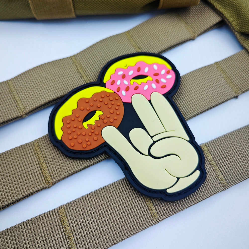 3d PVC ป้ายยาง Donut Finger Funny Patch ยุทธวิธีทหาร Armband Velcro อุปกรณ์เสริม