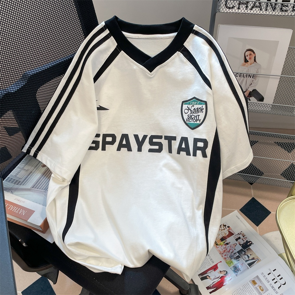 Proman-ฤดูร้อน สไตล์อเมริกัน ยอดนิยม ลายทาง คอวี เสื้อยืด ชาย 2024 รุ่นใหม่ กีฬา แบบหลวม แขนสั้น