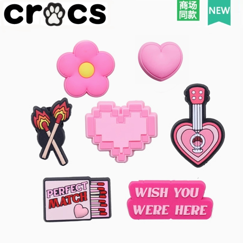 จระเข้ รองเท้าดอกไม้หลุมรองเท้าอุปกรณ์เสริมปรับให้เข้ากับ คาโรล จิ จือบิซิง อุปกรณ์เสริมวัยรุ่นสีชมพูรวมกันเจ็ดชิ้นชุด