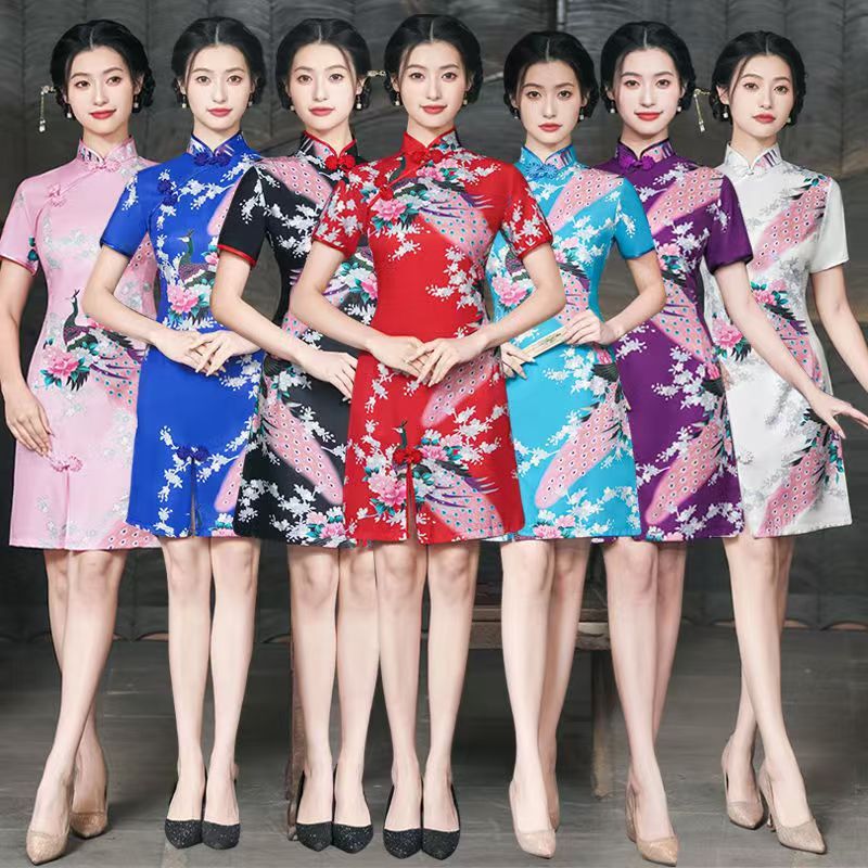 สไตล์จีนผู้หญิง Qipao นกยูงพิมพ์ยืนปกแขนสั้นผู้หญิง Slit Cheongsam ชุด Vintage ซาตินเสื้อ