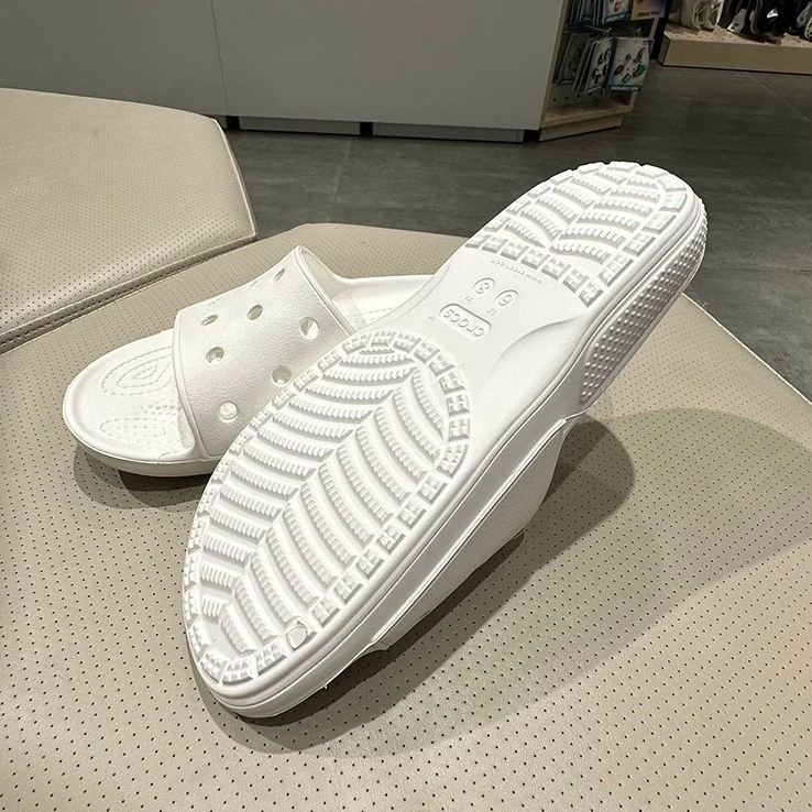 「จัดส่งในกรุงเทพฯ」 Crocs META PEARL slider บรรยากาศสีดําสีขาวผู้ชายรองเท้า Unisex Casual Lazy รองเท้าแตะรองเท้าแตะกลางแจ้ง