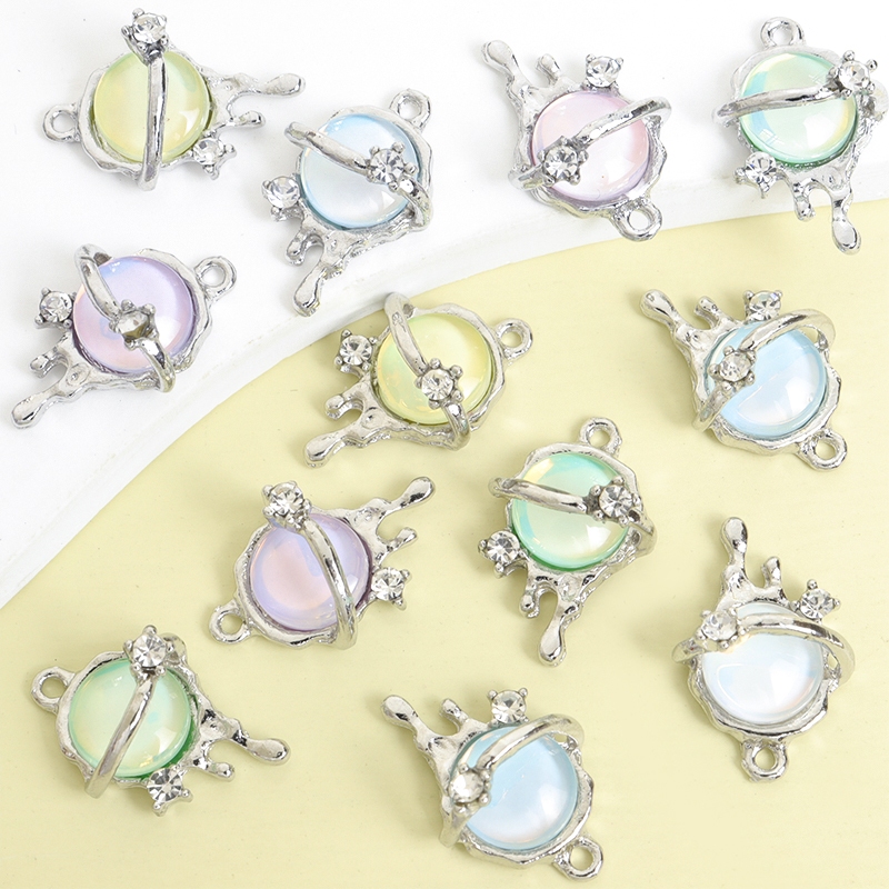 10 ชิ้นประณีตและ Dreamy Cosmic Planet แก้วคริสตัล Charms พร้อม Rhinestones, สีสัน Planet & Star Design จี้โลหะผสมสําหรับ DIY อารมณ์สร้อยคอสร้อยข้อมือต่างหูและอื่นๆ