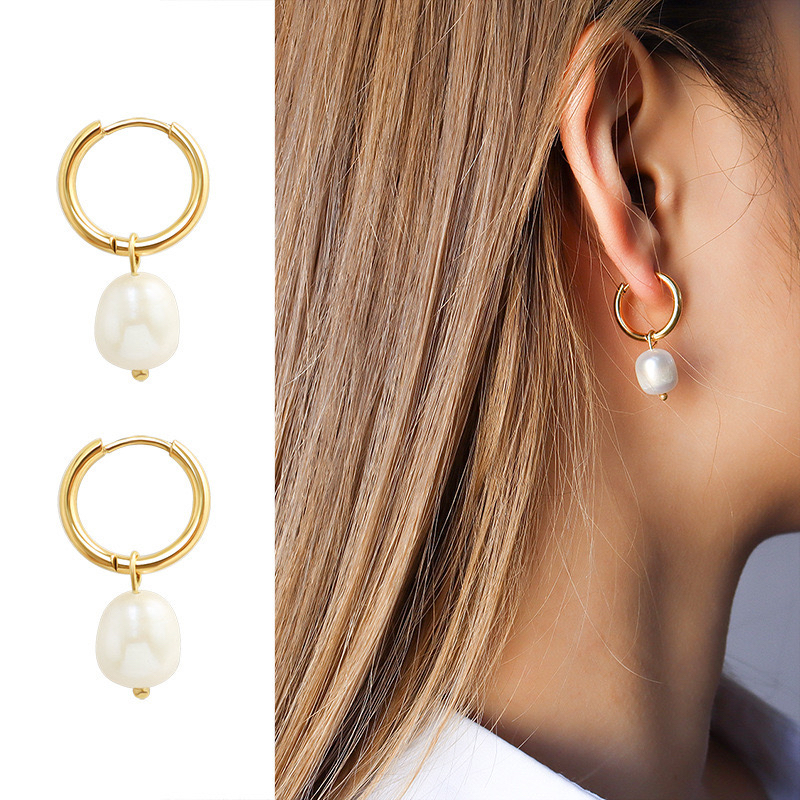 Simple ยุโรปสไตล์อเมริกันรอบหูหัวเข็มขัดไข่มุกน้ําจืดจี้ 18K Gold ไทเทเนียมต่างหูเหล็กสี Retention Hypoallergenic ต่างหู