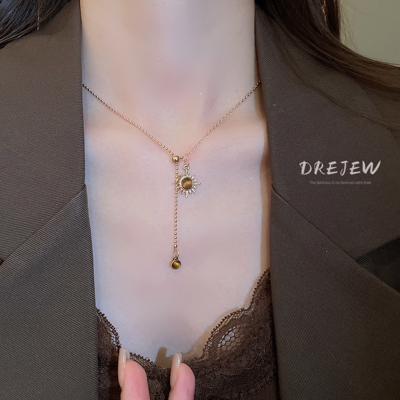 DREJEW เดรช เสือตาหินดอกทานตะวันจี้สร้อยคอแสงหรูหราอารมณ์กระดูกไหปลาร้าโซ่ส่วนบุคคลสร้อยคอ