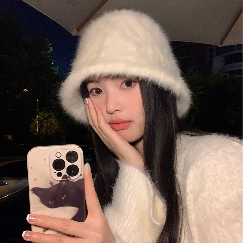 ถังหมวกผู้หญิงกระต่ายขนหมวกผู้หญิงฤดูใบไม้ร่วงฤดูหนาวเกาหลีรุ่นแฟชั่นอ่างอบอุ่นหมวกขนยาวเย็นป้องกันหูถังหมวก