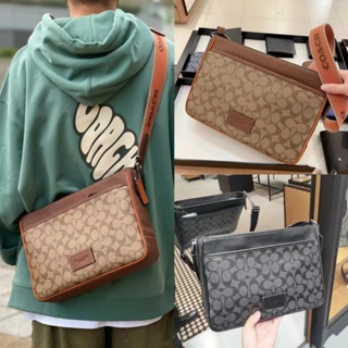 Coac * Original Order DISTRICT Messenger Bag Mens Shoulder Messenger Bag Classic Presbyopia LOGO Pattern ความจุขนาดใหญ่แฟชั่นอินเทรนด์ All-Match CH078