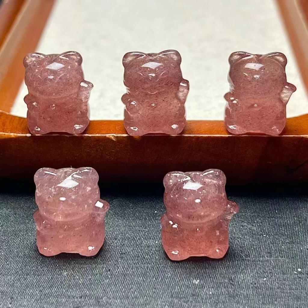 สตรอเบอร์รี่ธรรมชาติคริสตัล Lucky Cat แกะสลักชิ้นเครื่องประดับน่ารัก diy อุปกรณ์เสริม Simple All-Match ของขวัญ