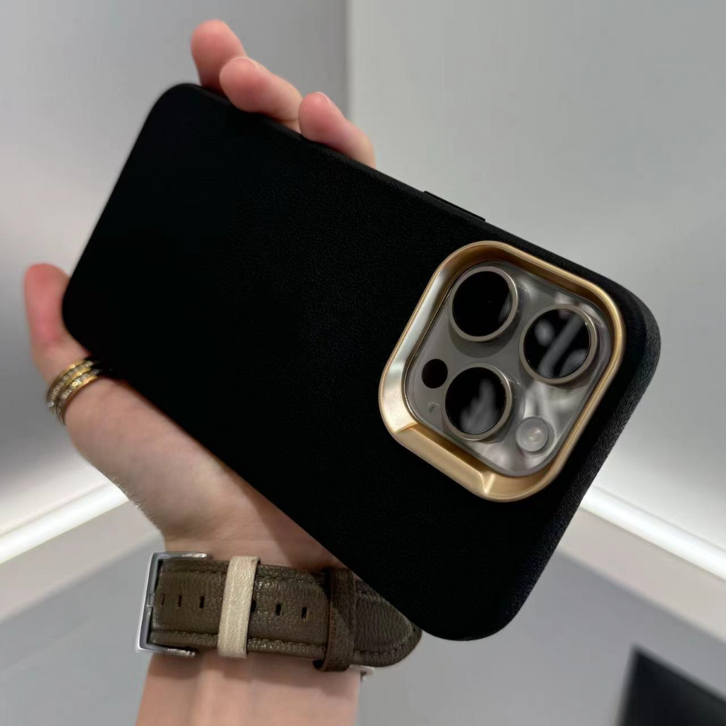 พร้อมโลโก้ หรูหราลิ้นจี่รูปแบบชุบป้องกันกล้องเคสโทรศัพท์ iPhone 16 15 14 13 12 11 Pro Max Case กันกระแทก Soft Case iPhone 15 Pro Max Full Cover