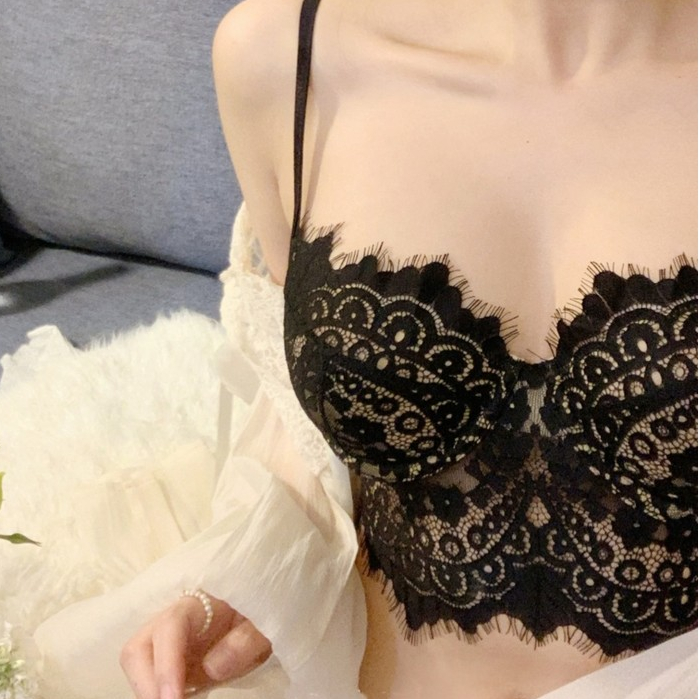 บราเล็ตบราลูกไม้สายเดี่ยว งานลูกไม้พรีเมี่ยม มีฟองน้ำไม่บาง ชั้นใน สายเดี่ยวลูกไม้