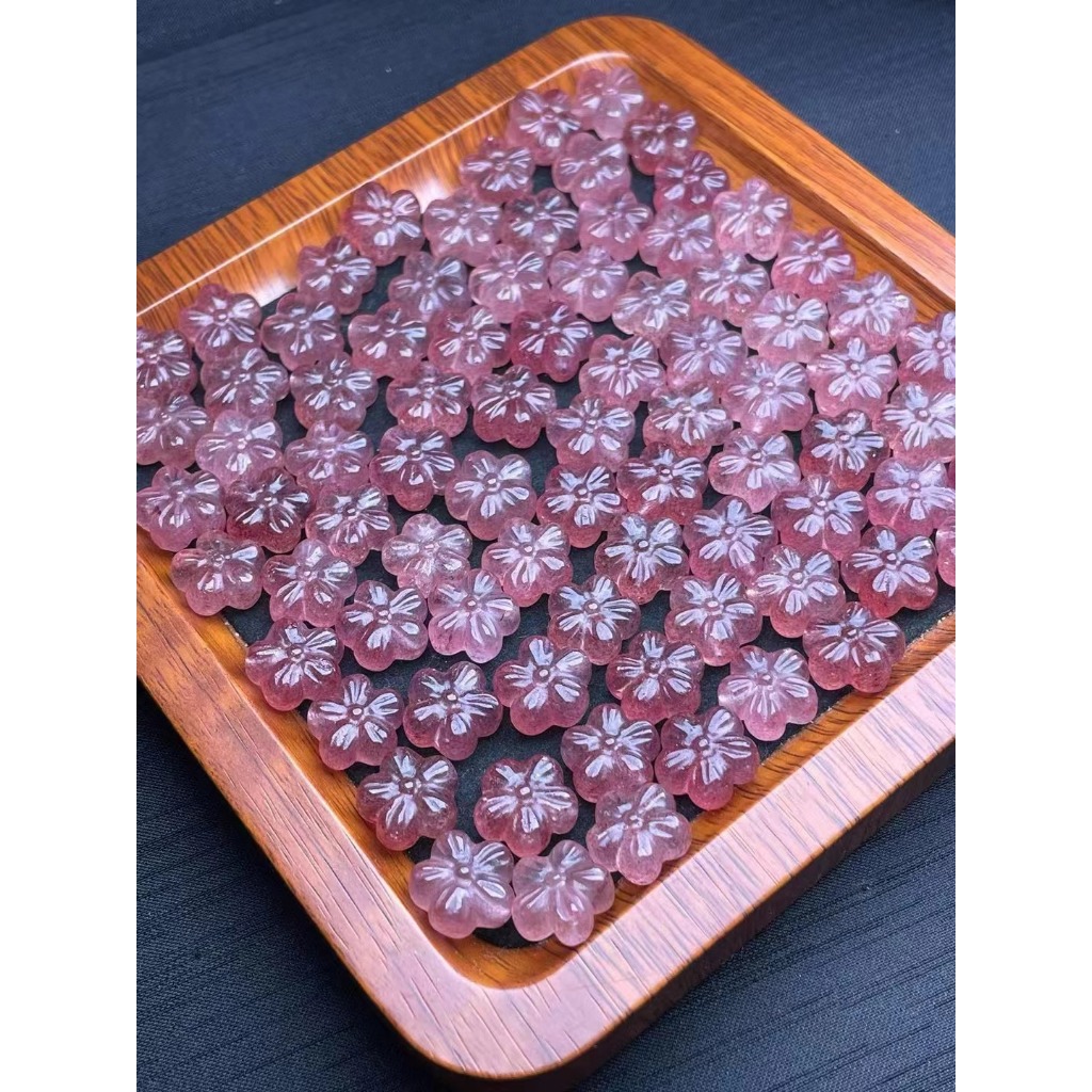 สตรอเบอร์รี่ธรรมชาติคริสตัลห้ากลีบดอกไม้แกะสลักชิ้นเครื่องประดับน่ารัก diy Lucky อุปกรณ์เสริม Simple All-Match ของขวัญ