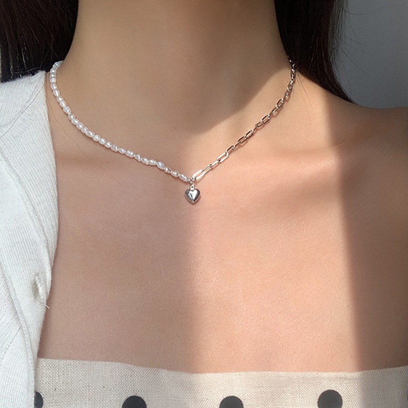 แฟชั่น Elegantไม่สมมาตร Pearl Heart จี้สร้อยคอ Choker Chain เครื่องประดับสําหรับผู้หญิง