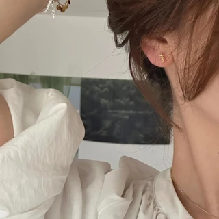 ต่างหูแฟชั่นตัวอักษรเกาหลีหญิงสีทองสีเงิน อิน ของขวัญวันเกิดนักเรียน