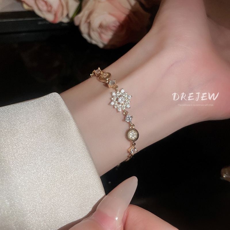 DREJEW เดรช หรูหราและระดับไฮเอนด์เพชรเกล็ดหิมะจี้สร้อยข้อมือเครื่องประดับขายส่ง