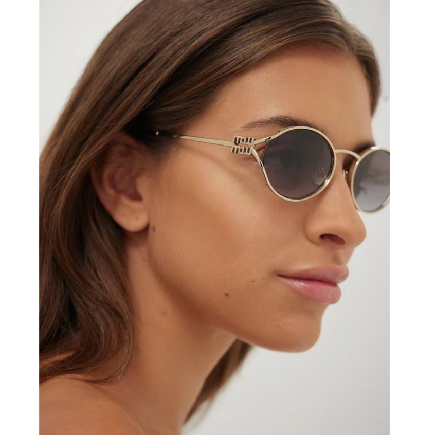 M*IU 2024 แว่นกันแดดผู้หญิง ROUND METAL FRAME ใหม่