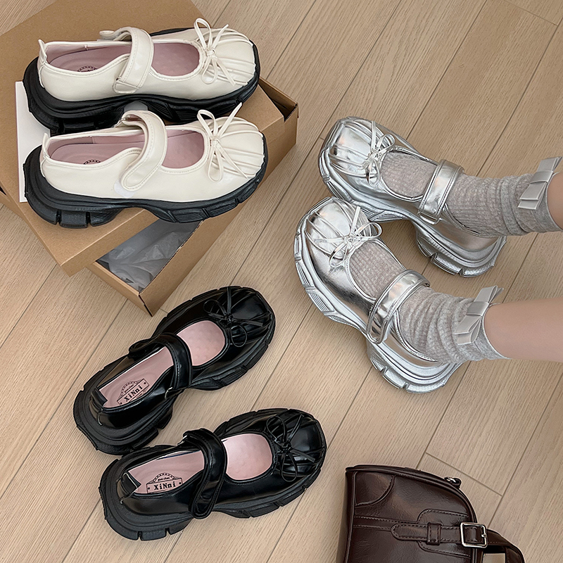 สไตล์อังกฤษสีทึบโบว์แพลตฟอร์มด้านล่าง Mary Jane รองเท้า PU Velcro กันลื่นและทนต่อการสึกหรอสำหรับผู้หญิงทุกวันรองเท้าพื้นหนาขายส่งโรงงาน