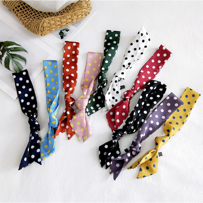 Polka Dot ผ้าพันคอไหมขนาดเล็กสไตล์ฤดูใบไม้ผลิเวอร์ชั่นเกาหลีแฟชั่นผ้าพันคอฤดูใบไม้ร่วงฤดูหนาว