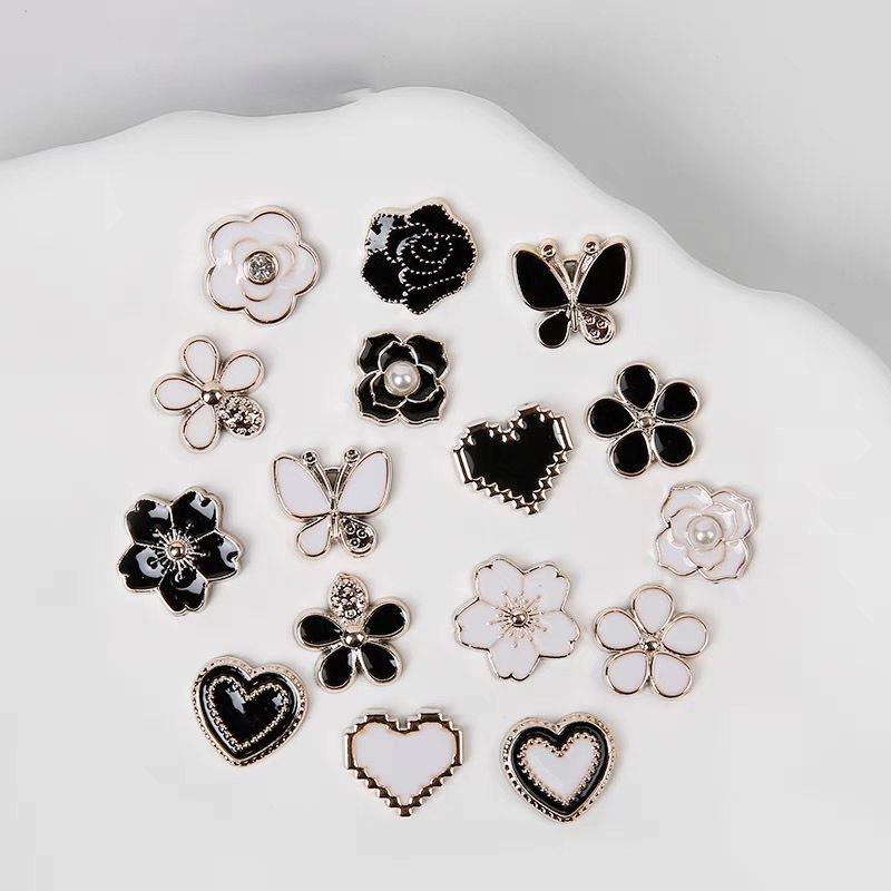 ผู้หญิงสไตล์สาว Rose Croc Jibz รองเท้า Charm DIY Elegance Camellia ดอกไม้เรซิ่นเครื่องประดับอุปกรณ์เสริมเคสโทรศัพท์ Handmade กิ๊บติดผมขนาดเล็ก Patch Hole รองเท้าหัวเข็มขัดตกแต่ง