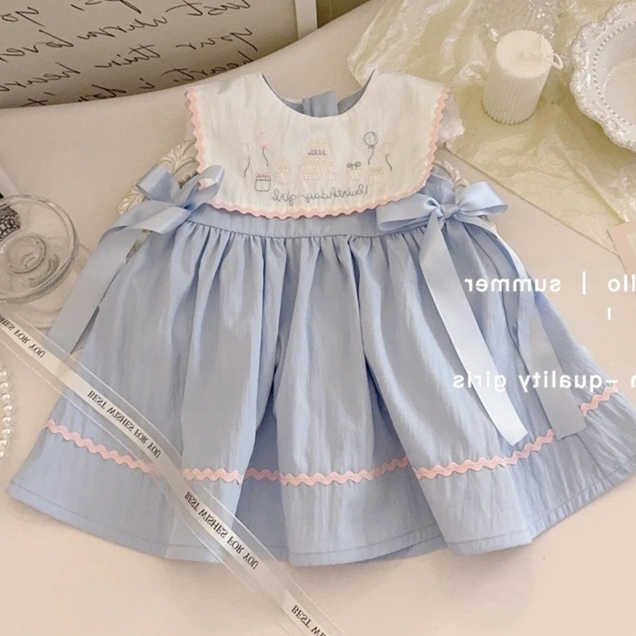 สไตล์ใหม่สาวฤดูร้อนสีฟ้าชุดปักทารกกลางเด็กเล็กตุ๊กตาปกเสื้อกั๊กกระโปรงกระโปรงการ์ตูนโบว์