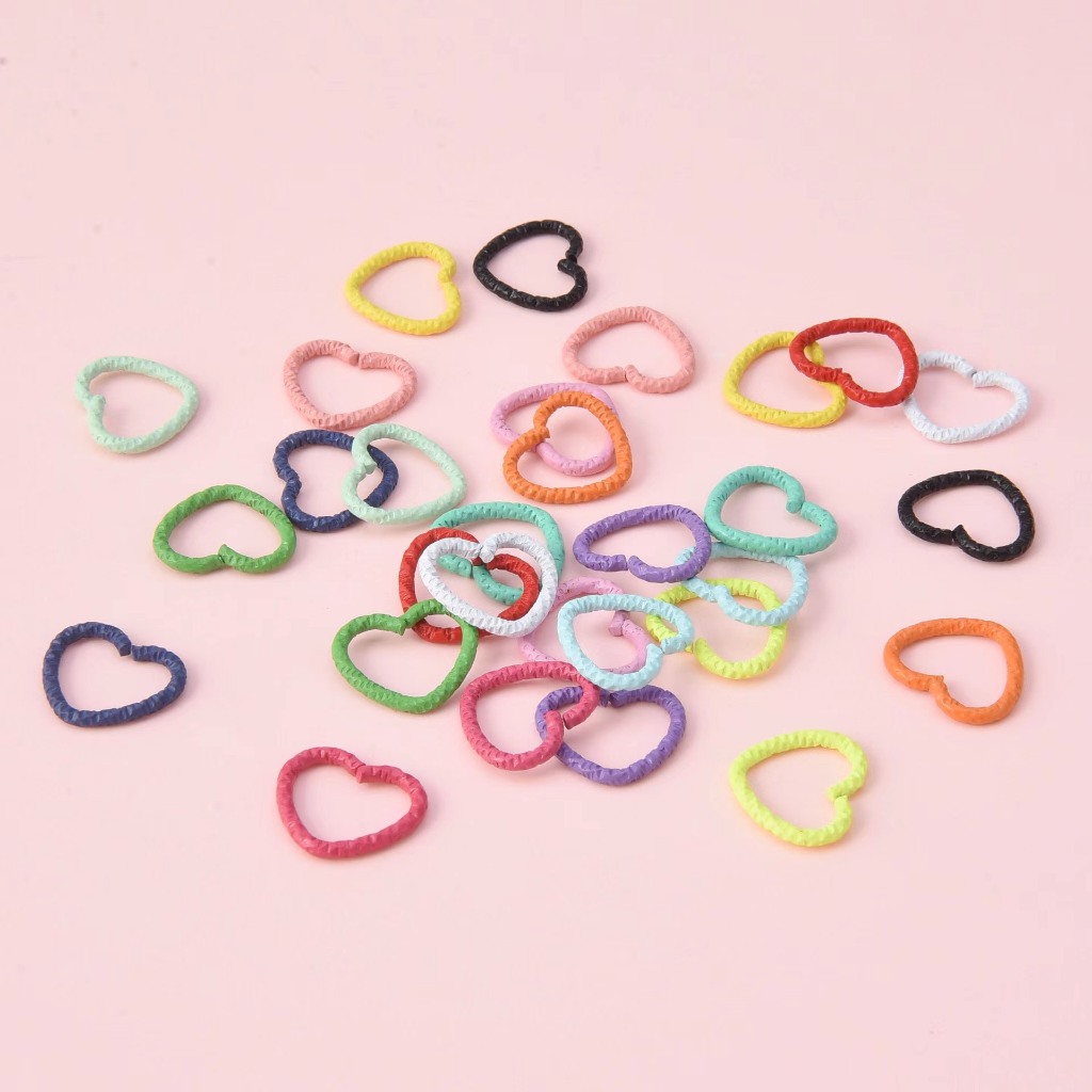 50-100ชิ้นหัวใจรักประเภทเปิดแหวนนูนพวงหรีดเครื่องประดับ ทําเอง อุปกรณ์เสริมขนาดเล็กเชื่อมต่อหัวเข็มขัดปิดแหวน