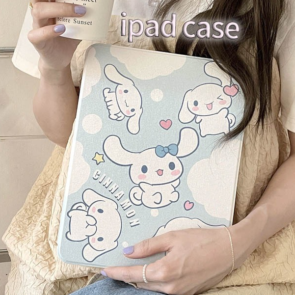 เคสไอแพด ลายชินนามอนโรล ขาตั้งหมุนได้ 360 องศา สำหรับ iPad 7 8 9 Air 4 5 6 พร้อมร่องเก็บปากกา iPad Pro 11 นิ้ว รุ่นใหม่ 10 ขนาด 10.9 สไตล์ญี่ปุ่นเกาหลี Sanrio น่ารัก แฟชั่น สไตล์ Ins