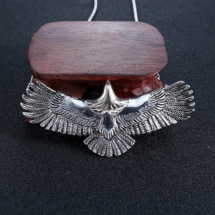 New Hot Fashion Vintage Indian Eagle Claw Feather Stie สร้อยคอสแตนเลสผู้ชาย
