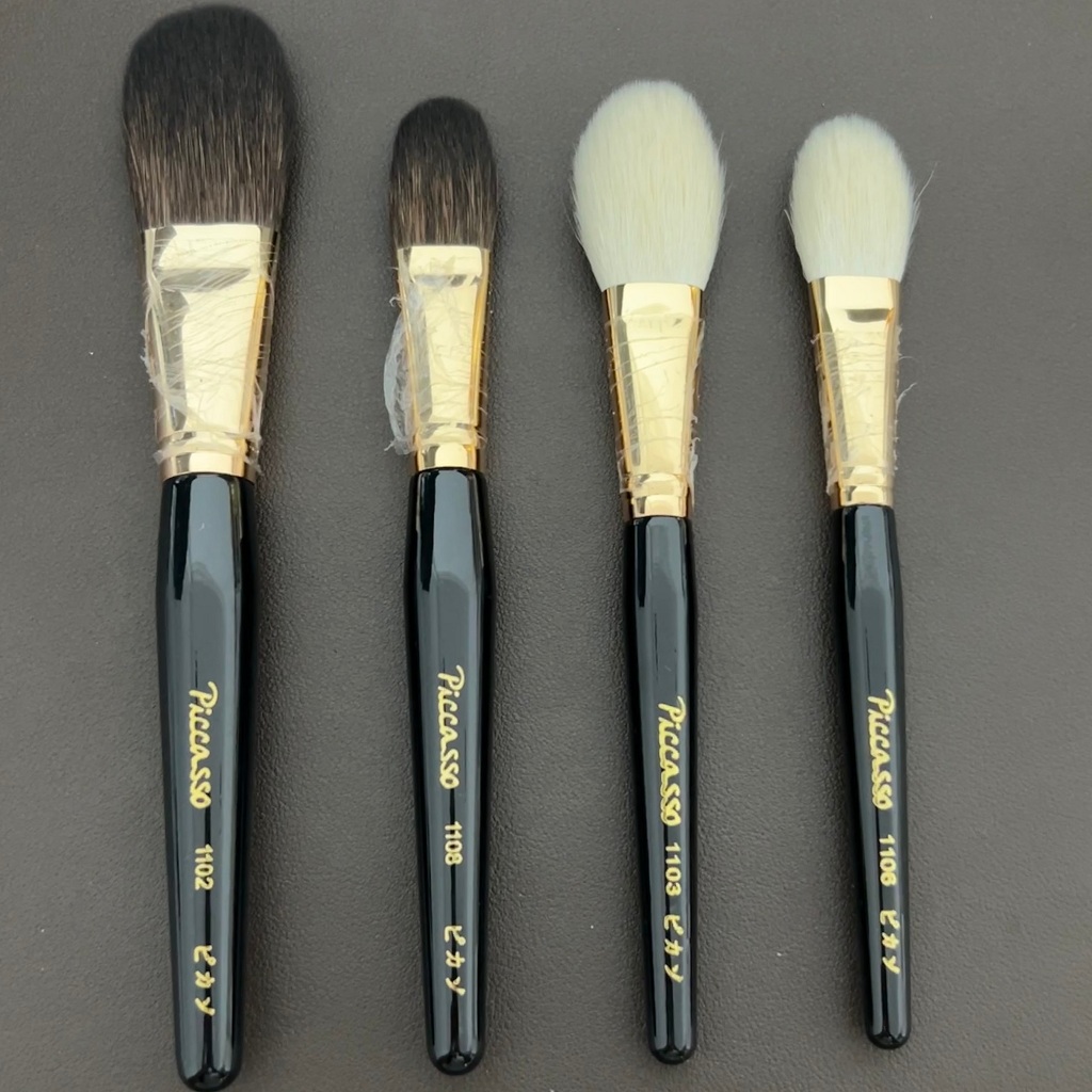 ใหม่ Picasso Series แปรงแต่งหน้า 4 ชิ้น Powder Blusher แปรงไฮไลท์ชุดแปรงผมสัตว์