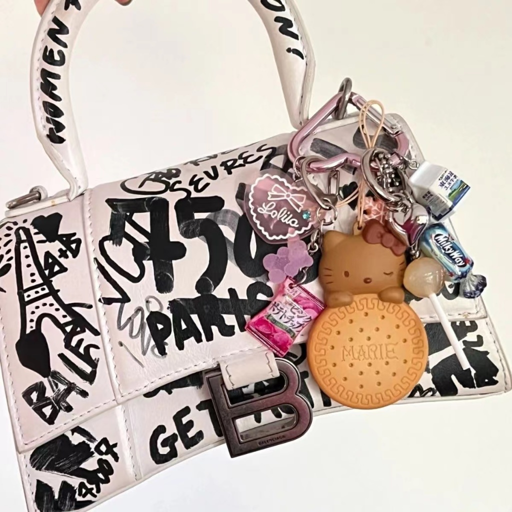 Original Design hellokitty Multi-Element Keychain Creative Pendant Unique Bag Pendant