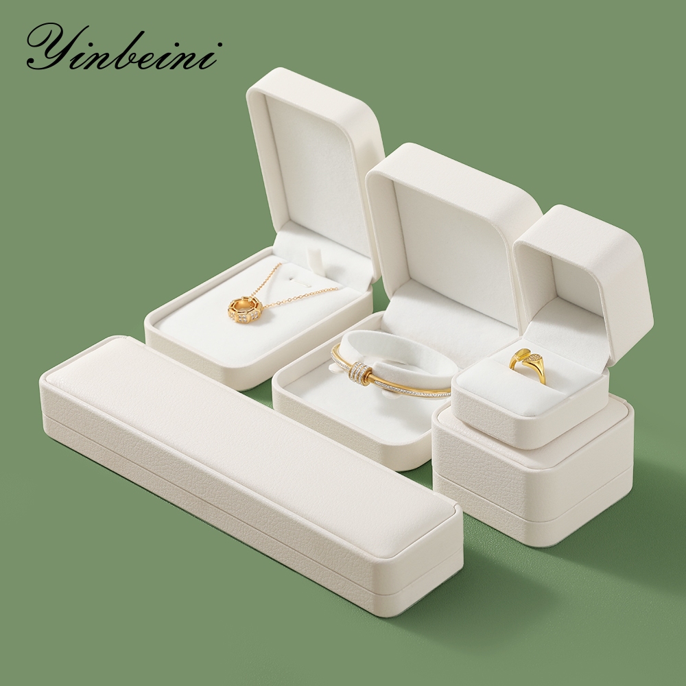 Yinbeini กล่องเครื่องประดับหนัง PU สำหรับเก็บแหวนแต่งงาน สร้อยข้อมือ สร้อยคอ ต่างหู พร้อมฟังก์ชันจัดแสดง H005