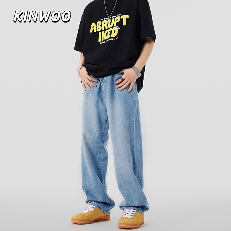 KINWOO พร้อมส่ง กางเกงยีนส์ทรงตรงสำหรับผู้ชาย แฟชั่นย้อนยุคสไตล์เกาหลี ทรงหลวมและลำลอง สไตล์พื้นฐานพลัสไซส์ ดูสูงและดูผอม เหมาะสำหรับทุกฤดูกาล