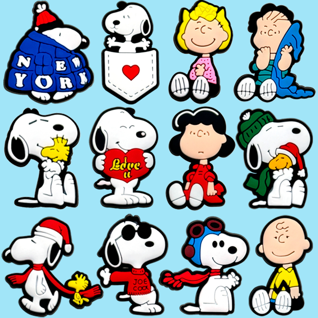 Snoopy Shoe Charms อุปกรณ์เสริม DIY สําหรับตกแต่ง PVC jib Fit to Bubble Slides รองเท้าแตะ
