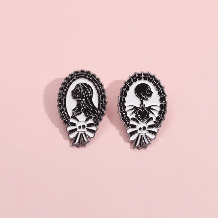 Nightmare Before Christmas Pin เข็มกลัดฮาโลวีน Skull เข็มกลัดป้ายโลหะกระเป๋าเป้สะพายหลังเสื้อผ้าอุปกรณ์เสริมของขวัญ